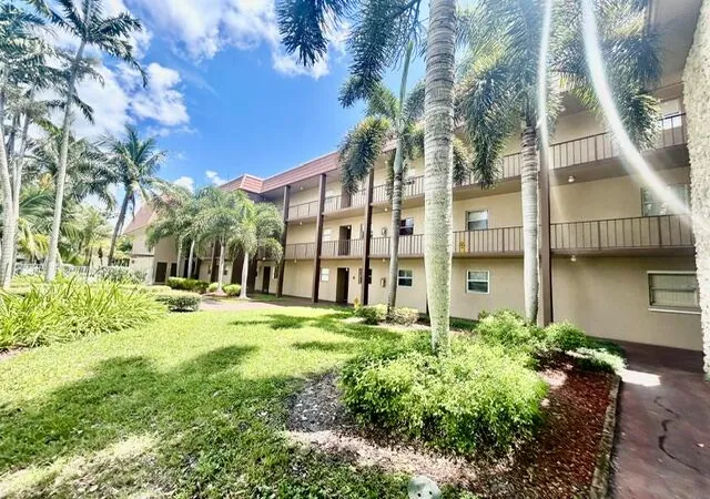 Photo 1 of Condo for sale at 120 Sparrow Dr #115, Royal Palm Beach, FL 33411 | MLS# B26063227 | Listing updated on 2026-09-26