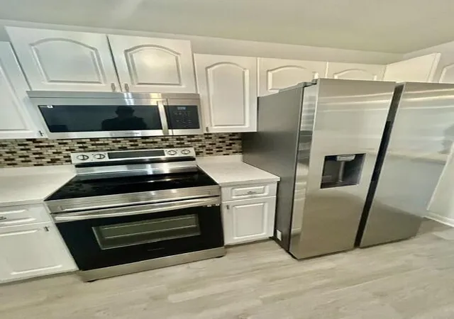 Photo 4 of Condo for sale at 120 Sparrow Dr #115, Royal Palm Beach, FL 33411 | MLS# B26063227 | Listing updated on 2026-09-26