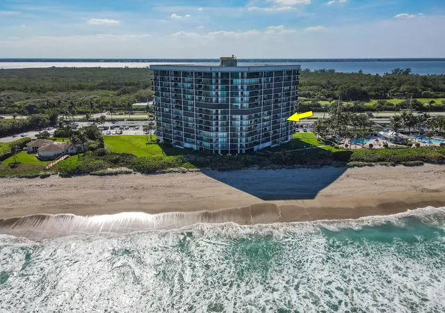Listing Photo 4 - Condo for sale in building located at 8880 S Ocean Dr, Jensen Beach, FL 34957 - Unit #502