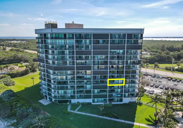 Listing Photo 5 - Condo for sale in building located at 8880 S Ocean Dr, Jensen Beach, FL 34957 - Unit #502