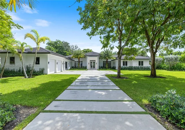 Photo 1 of Mansion for sale at 9025 Sw 114th Street, Miami, FL 33176 | MLS# A12069275 | Listing updated on 2026-10-31
