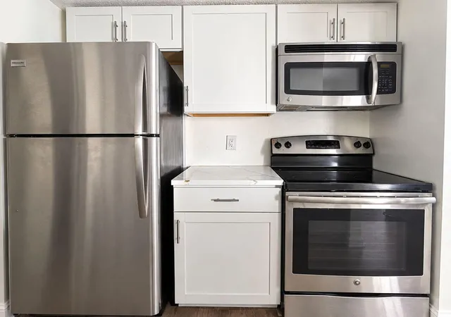 Listing Photo 5 - Condo for sale in building located at 5612 Rock Island Rd, Tamarac, FL 33319 - Unit #172