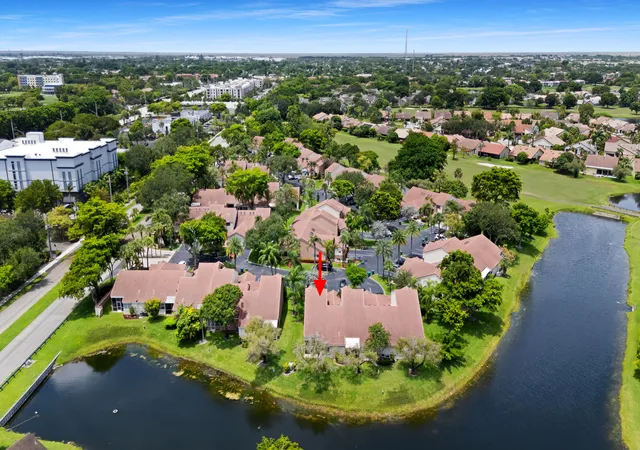 Photo 3 of Townhouse for sale at 8211 Nw 70th Street, Tamarac, FL 33321 | MLS# B26063460 | Listing updated on 2026-10-08