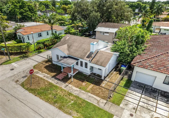 Photo 3 of Single family home for sale at 2100 SW 25th Street, Miami, FL 33133 | MLS# A12070262 | Listing updated on 2026-10-29