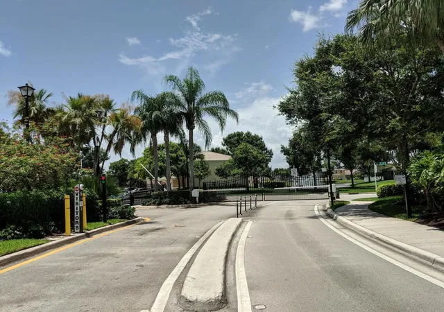 Photo 2 of Townhouse for sale at 4814 Nw 58th Manor, Coconut Creek, FL 33073 | MLS# B26063530 | Listing updated on 2026-09-23