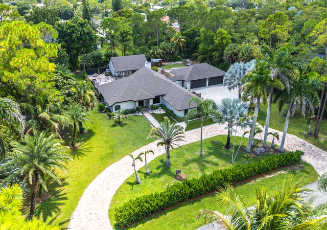 Single family home for sale at 14829 Stirrup Ln, Wellington, FL 33414 | MLS# B26063543