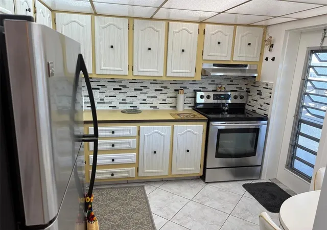 Photo 2 of Condo for sale at 4050 Nw 42nd Avenue #415, Lauderdale Lakes, FL 33319 | MLS# B26063547 | Listing updated on 2026-10-06