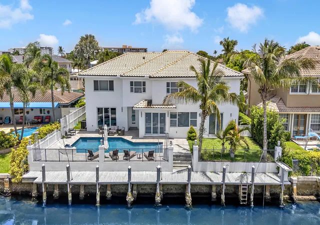 Photo 2 of Single family home for sale at 4921 Ne 28th Avenue, Lighthouse Point, FL 33064 | MLS# B26063573 | Listing updated on 2026-09-23