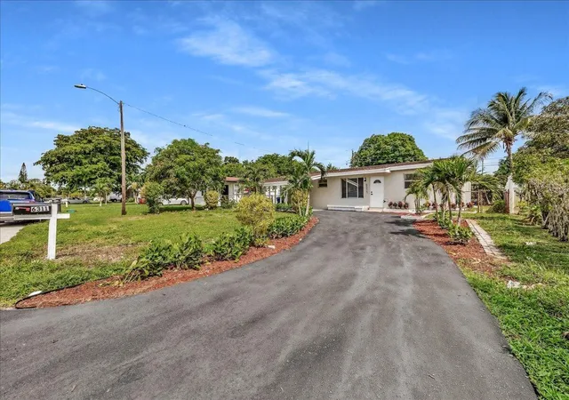 Photo 3 of Single family home for sale at 6311 Sw 2nd Street, Margate, FL 33068 | MLS# B26063620 | Listing updated on 2026-09-29