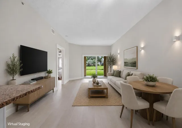 Listing Photo 4 - Condo for sale in building located at 2020 Greenview Shores Blvd, Wellington, FL 33414 - Unit #102