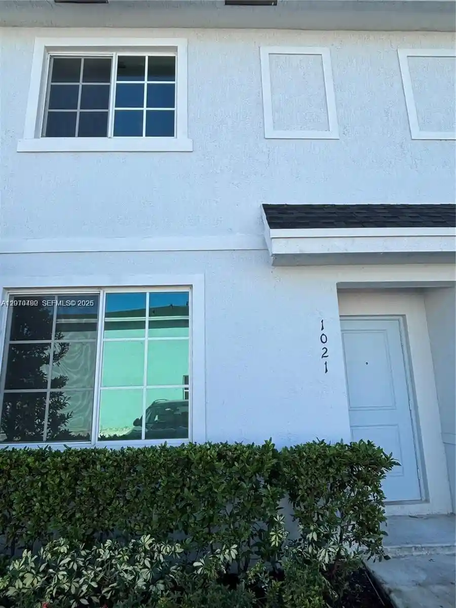 Photo 1 of Townhouse for sale at 1021 Nw 5th Street, Homestead, FL 33034 | MLS# A12070480 | Listing updated on 2026-10-15