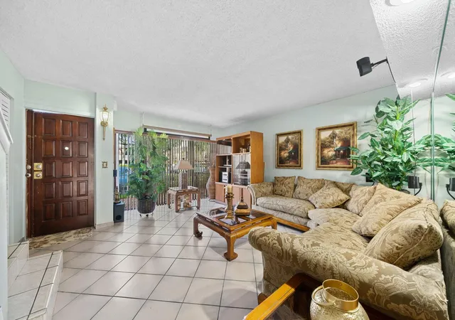 Photo 3 of Townhouse for sale at 16470 Ne 27th Place #35, North Miami Beach, FL 33160 | MLS# B26063747 | Listing updated on 2026-09-23