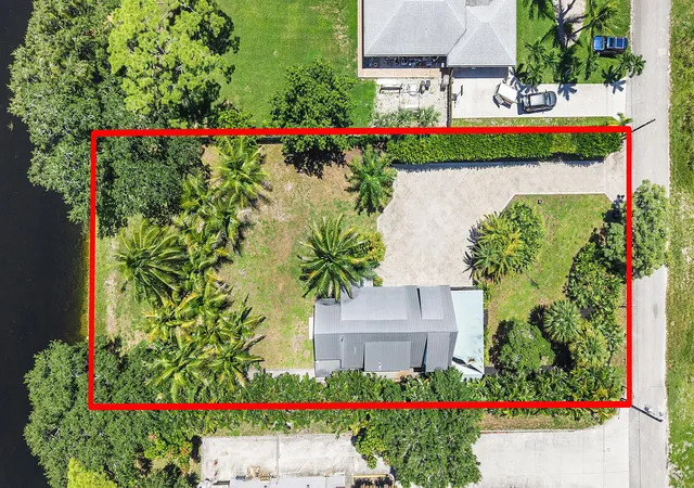 Photo 2 of Single family home for sale at 7044 Thompson Rd, Boynton Beach, FL 33426 | MLS# B26063828 | Listing updated on 2026-10-08