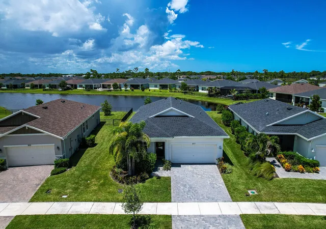 Photo 1 of Single family home for sale at 977 Se Crosswood Way, Port Saint Lucie, FL 34984 | MLS# B26063832 | Listing updated on 2026-10-09
