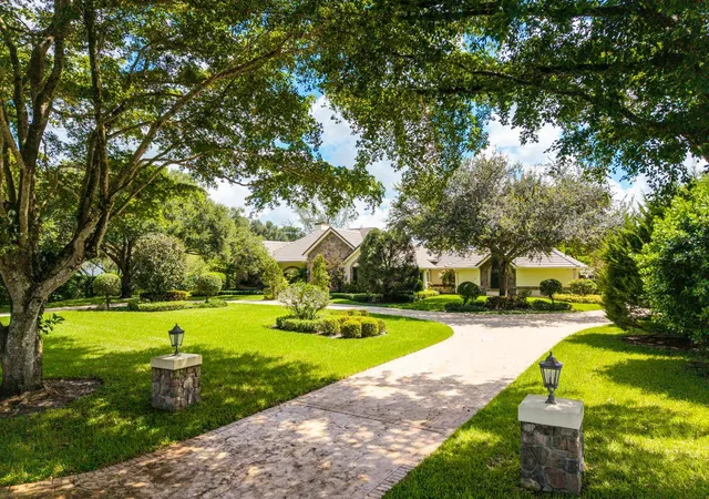 Photo 3 of Single family home for sale at 5591 W Leitner Dr, Coral Springs, FL 33067 | MLS# B26063836 | Listing updated on 2026-09-24
