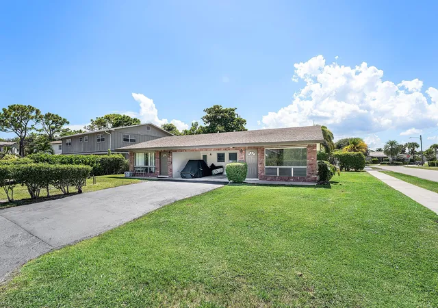 Photo 3 of Multi family home for sale at 263 Se 8th Terrace, Deerfield Beach, FL 33441 | MLS# B26063837 | Listing updated on 2026-09-23