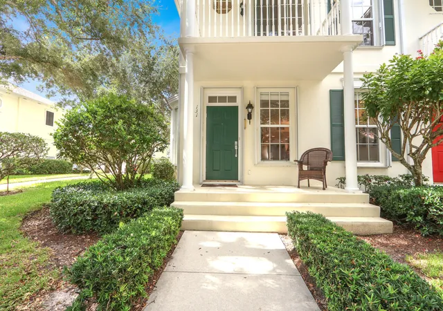 Photo 3 of Sale Pending at 131 Radcliffe Ct, Jupiter, FL 33458 | MLS# B26064032 | Listing updated on 2026-09-29