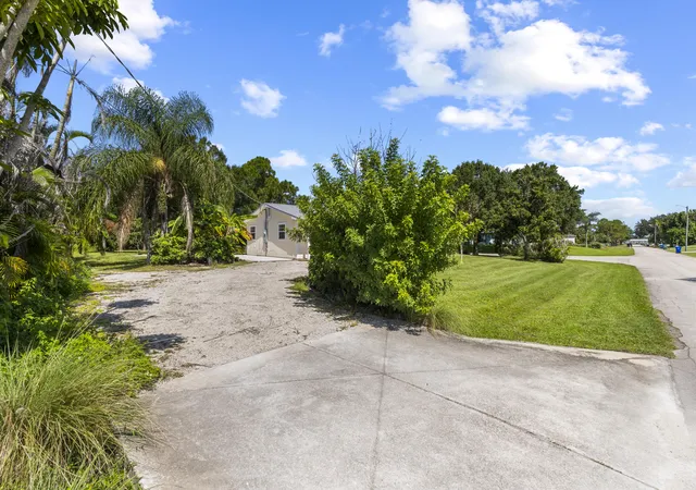 Photo 3 of Single family home for sale at 874 Blossom Dr, Sebastian, FL 32958 | MLS# B26064179 | Listing updated on 2026-10-02