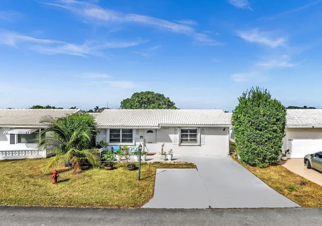 Photo 1 of Single family home for sale at 1907 Sw 22nd Avenue, Boynton Beach, FL 33426 | MLS# B26064186 | Listing updated on 2026-09-23