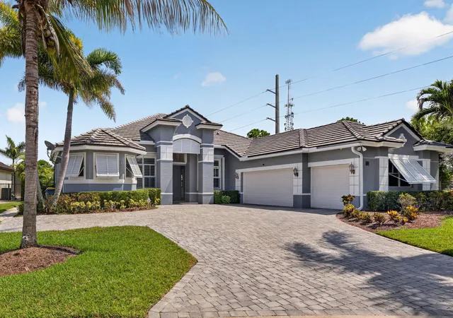 Photo 3 of Single family home for sale at 755 Sw River Bnd Cir, Stuart, FL 34997 | MLS# B26064205 | Listing updated on 2026-10-05