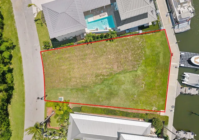 Photo 4 of House for sale at 2915 Marsh Is Ln, Vero Beach, FL 32963 | MLS# B26064244 | Listing updated on 2026-09-23