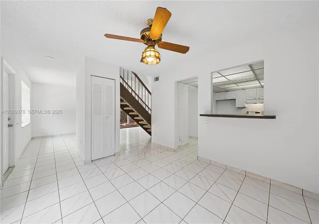 Listing Photo 4 - Condo for sale in building located at 6231 Sw 116Th Pl, Miami, FL 33173 - Unit #A