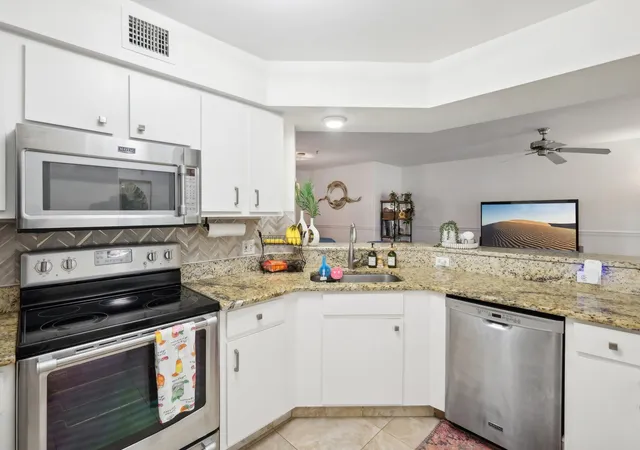 Photo 3 of Condo for sale at 300 Scotia Dr #304, Hypoluxo, FL 33462 | MLS# B26064297 | Listing updated on 2026-09-27