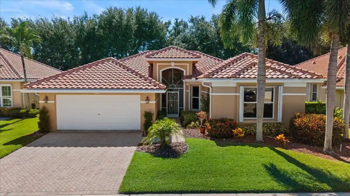 Photo 1 of Sale Pending at 6634 Jog Palm Dr, Boynton Beach, FL 33437 | MLS# B26064350 | Listing updated on 2026-10-19