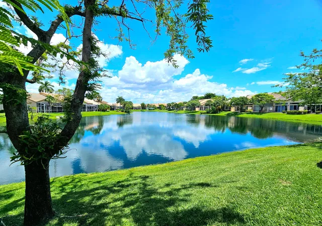Townhouse for sale at 8149 Madison Lakes Cir S, Davie, FL 33328 | MLS# B26064473