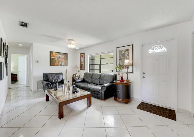 Photo 3 of Single family home for sale at 9235 Saddlecreek Dr, Boca Raton, FL 33496 | MLS# B26064485 | Listing updated on 2026-10-08