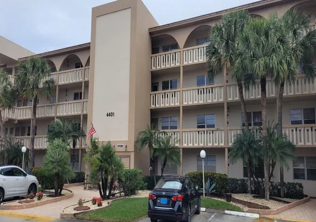 Photo 3 of Condo for sale at 4401 Martinique Ct #D4, Coconut Creek, FL 33066 | MLS# B26064496 | Listing updated on 2026-09-23