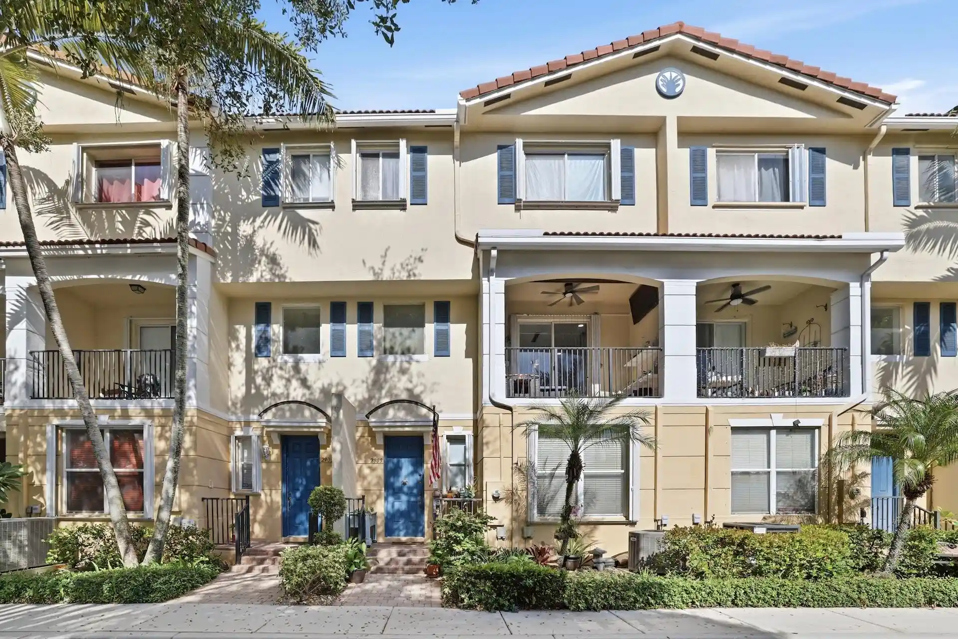 Photo 1 of Townhouse for sale at 2905 S Greenleaf Cir, Boynton Beach, FL 33426 | MLS# B26064500 | Listing updated on 2026-10-27
