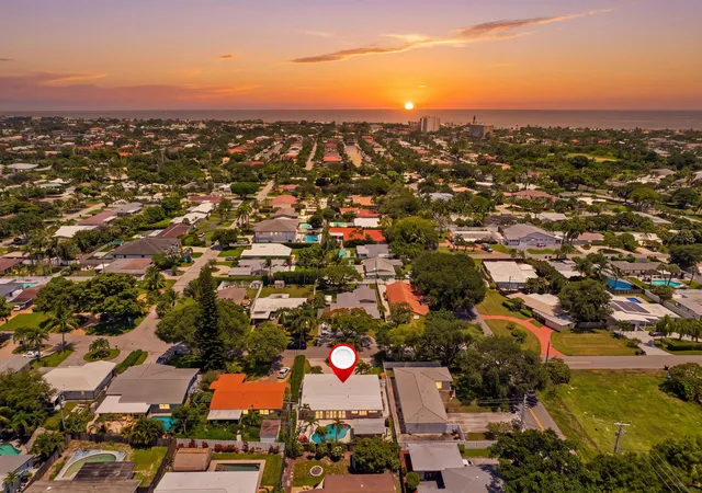 Photo 2 of Single family home for sale at 2511 Ne 20th Avenue, Lighthouse Point, FL 33064 | MLS# B26064522 | Listing updated on 2026-09-23