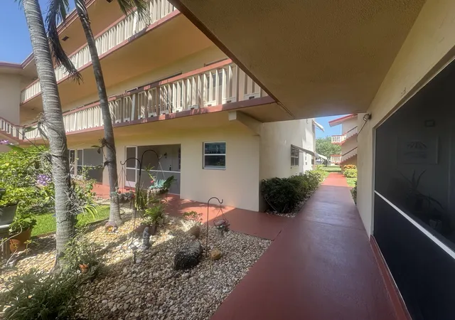 Photo 4 of Condo for sale at 5300 Washington St #P131, Hollywood, FL 33021 | MLS# B26064681 | Listing updated on 2026-10-08