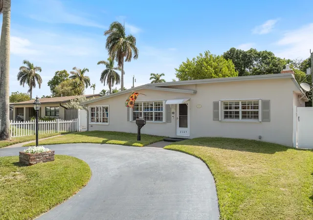 Photo 1 of Single family home for sale at 2107 N 15th Avenue, Hollywood, FL 33020 | MLS# B26064759 | Listing updated on 2026-10-09