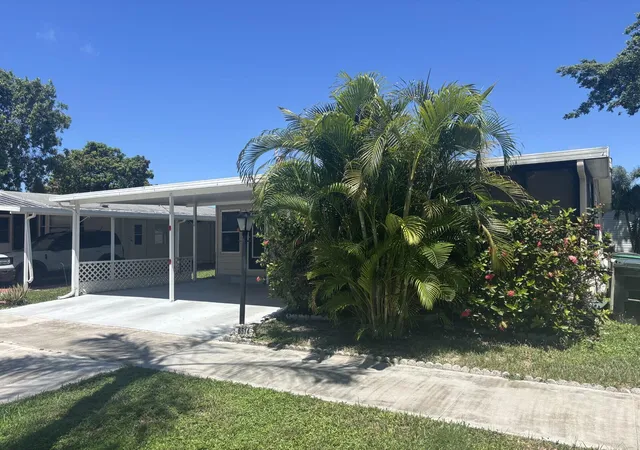 Photo 2 of Manufactured home for sale at 6514 Nw 36th Avenue, Coconut Creek, FL 33066 | MLS# B26064761 | Listing updated on 2026-09-23