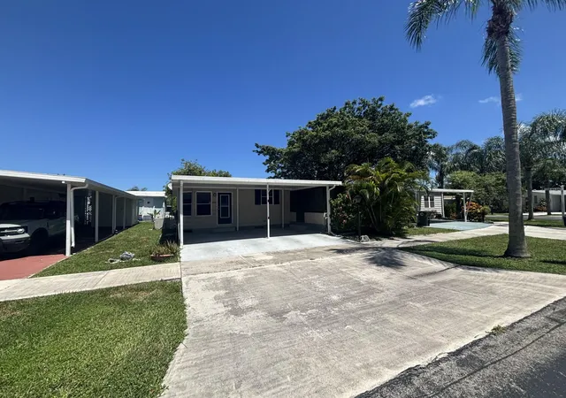 Photo 3 of Manufactured home for sale at 6514 Nw 36th Avenue, Coconut Creek, FL 33066 | MLS# B26064761 | Listing updated on 2026-09-23
