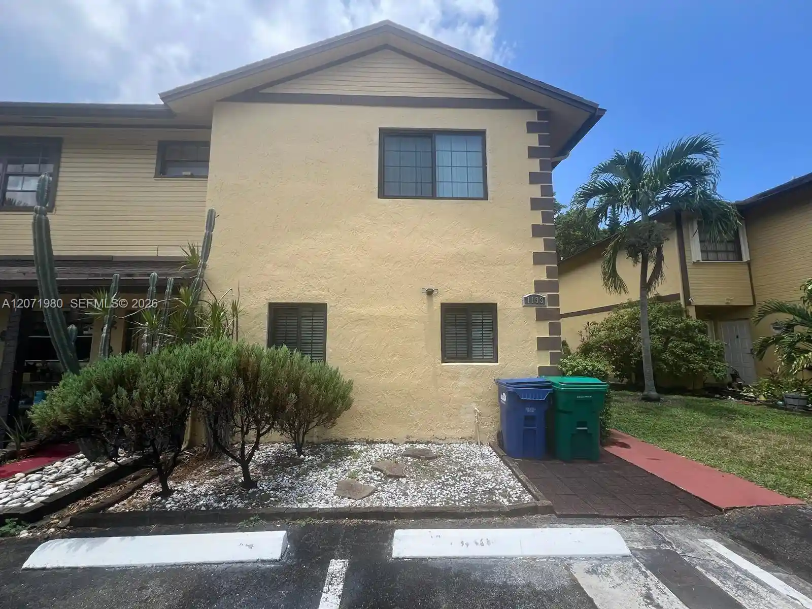Townhouse for sale at 1133 NE 210th Terrace, Miami, FL 33179 | MLS# A12071980