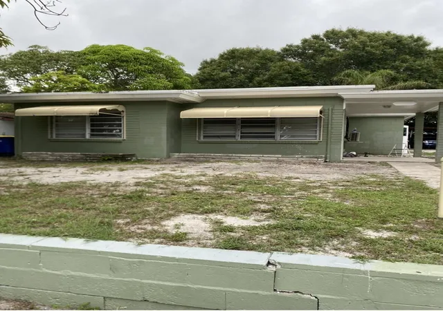 Photo 1 of Multi family home for sale at 1025 Chipola Rd, Fort Pierce, FL 34950 | MLS# B26064780 | Listing updated on 2026-10-08