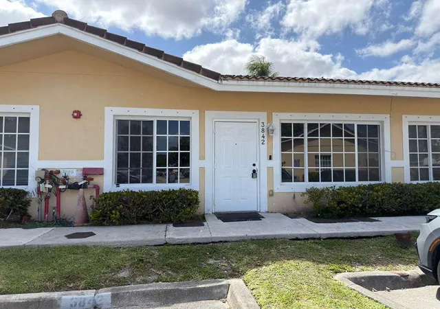 Photo 1 of Single family home for sale at 3842 Sw 48th Avenue, Hollywood, FL 33023 | MLS# B26064783 | Listing updated on 2026-10-09