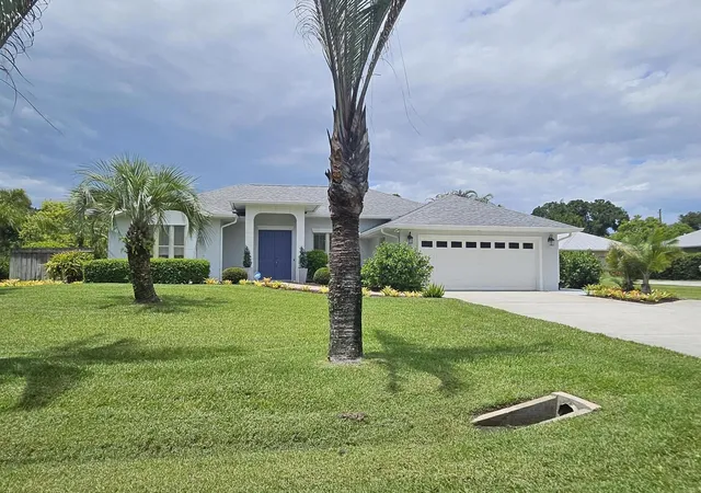 Photo 1 of Single family home for sale at 4600 12th Lane, Vero Beach, FL 32966 | MLS# B26064891 | Listing updated on 2026-09-30