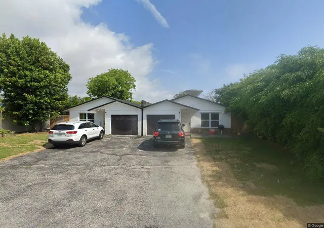 Photo 1 of Single family home for sale at 313 Se 21st Avenue, Boynton Beach, FL 33435 | MLS# B26064903 | Listing updated on 2026-09-23