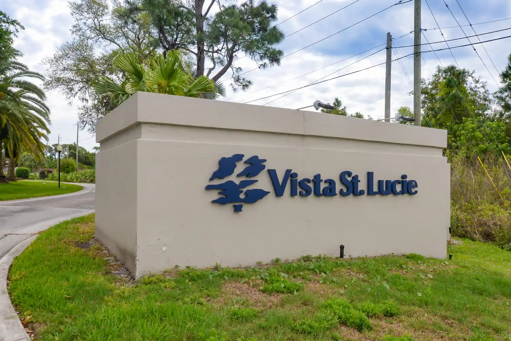 Photo 1 of Condo for sale at 8 Lake Vista Trl, Port St Lucie, FL 34952 | MLS# B26064932 | Listing updated on 2026-09-23