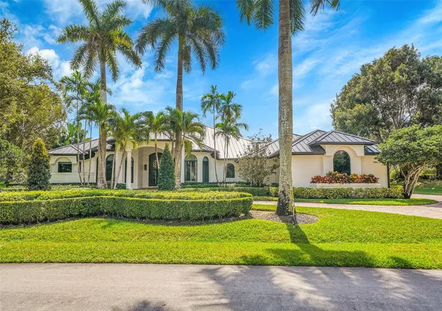 Photo 1 of Mansion for sale at 3600 Paddock Rd, Weston, FL 33331 | MLS# B26064974 | Listing updated on 2026-09-23
