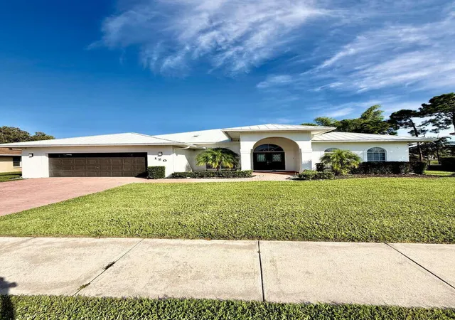 Photo 1 of Single family home for sale at 120 Saratoga Blvd W, Royal Palm Beach, FL 33411 | MLS# B26064988 | Listing updated on 2026-09-29