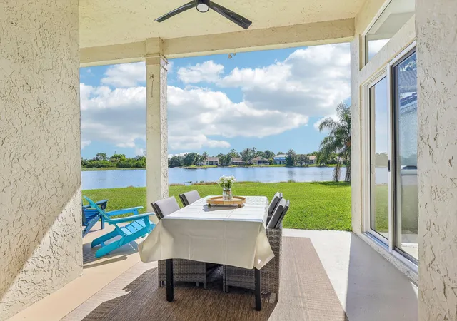 Photo 2 of Single family home for sale at 762 Heritage Dr, Weston, FL 33326 | MLS# B26065087 | Listing updated on 2026-10-08