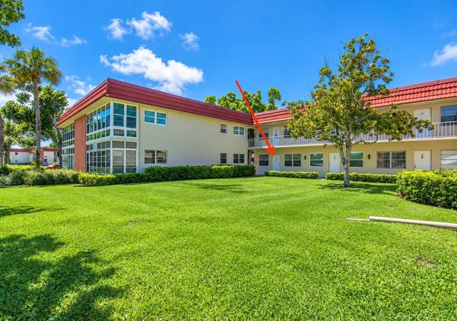 Photo 2 of Condo for sale at 24 Pine Arbor Ln #103, Vero Beach, FL 32962 | MLS# B26065142 | Listing updated on 2026-10-01
