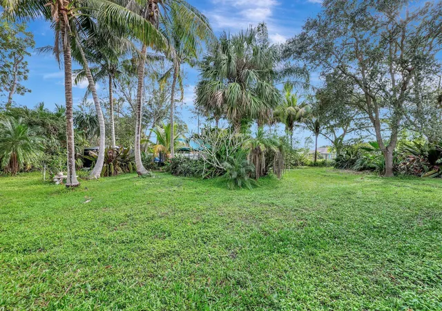 Land for sale at 673 SE Damask Ave, Port Saint Lucie, FL 34983 | MLS# B26065194