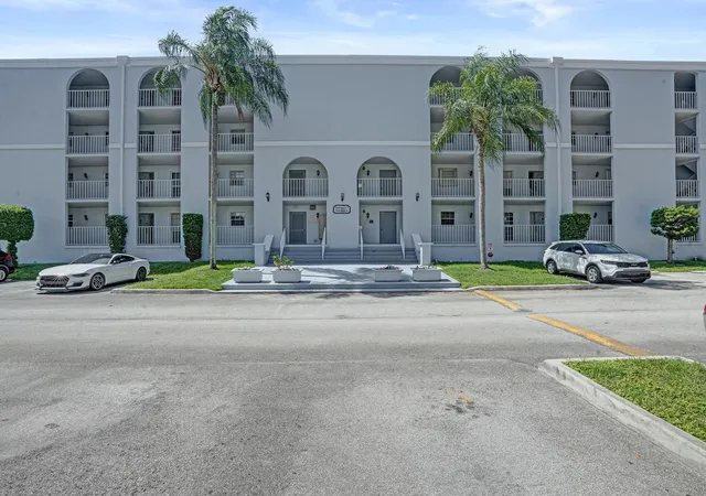 Condo for sale at 7980 N French Dr #3-202, Pembroke Pines, FL 33024 | MLS# B26065215