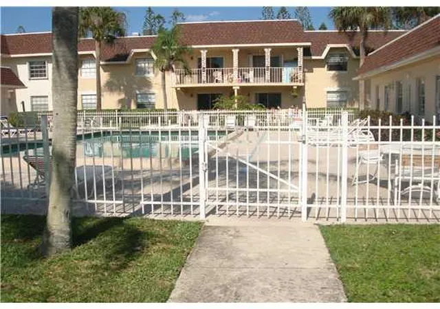 Photo 3 of Condo for sale at 700 Se 2nd Avenue #317, Deerfield Beach, FL 33441 | MLS# B26065277 | Listing updated on 2026-10-06